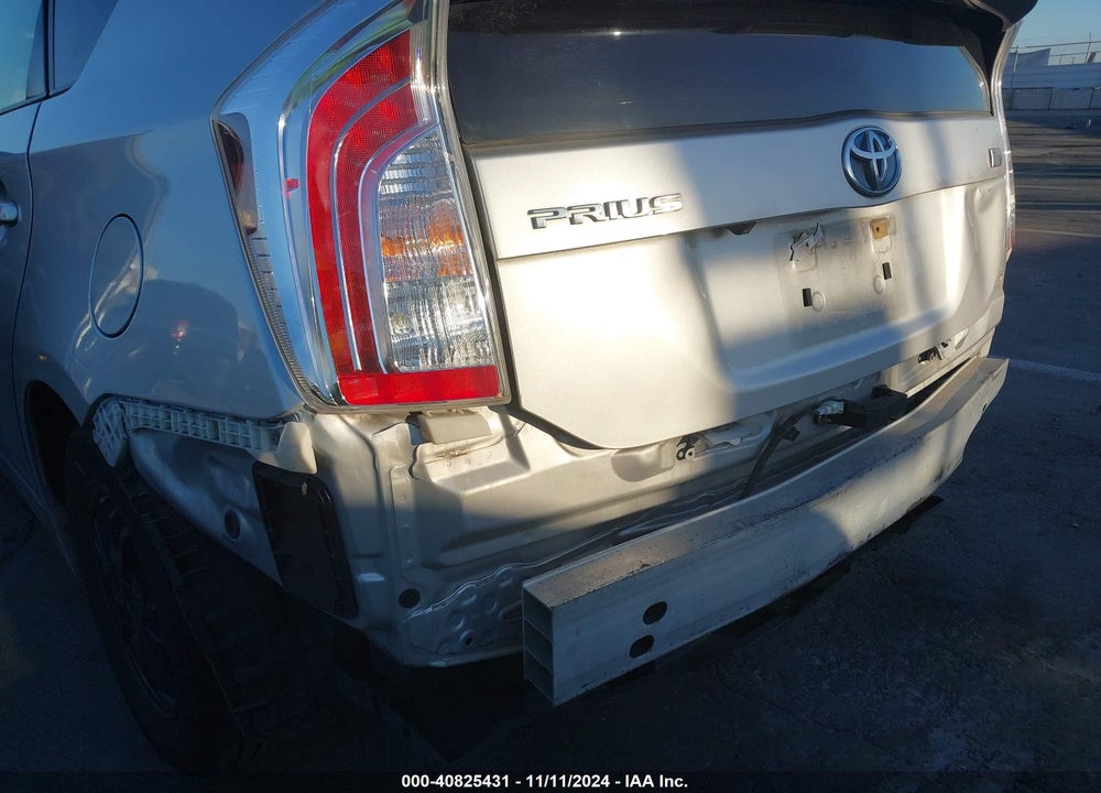 2015 TOYOTA PRIUS VIN: JTDKN3DU0F1880516