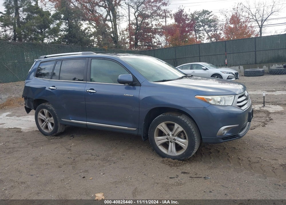 2013 TOYOTA HIGHLANDER LIMITED V6 VIN: 5TDDK3EH2DS240374
