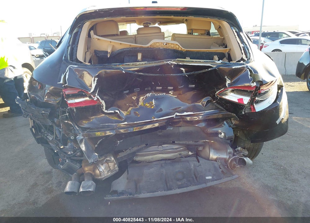 2016 PORSCHE MACAN S VIN: WP1AB2A54GLB56909