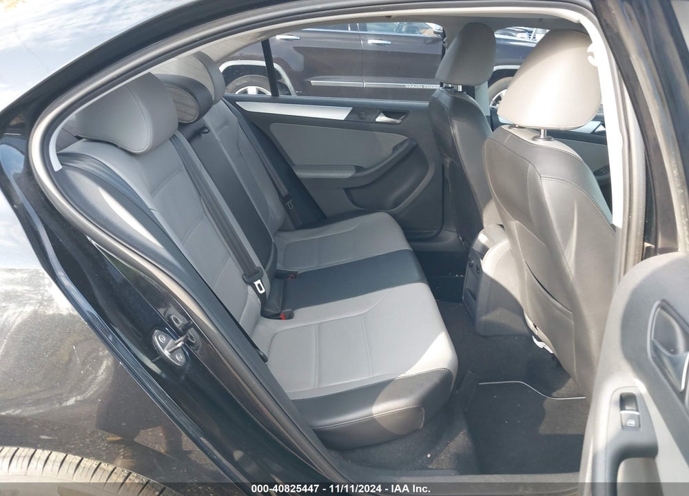 2013 VOLKSWAGEN JETTA HYBRID SE VIN: 3VW637AJ1DM312894