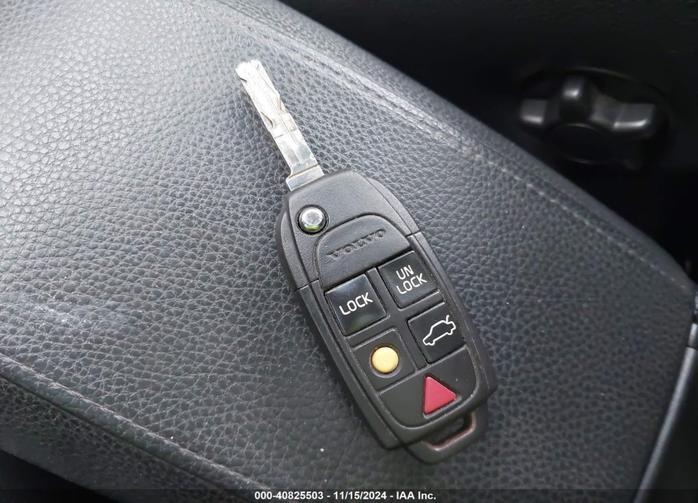 2010 VOLVO XC90 3.2 VIN: YV4982CZ9A1541658