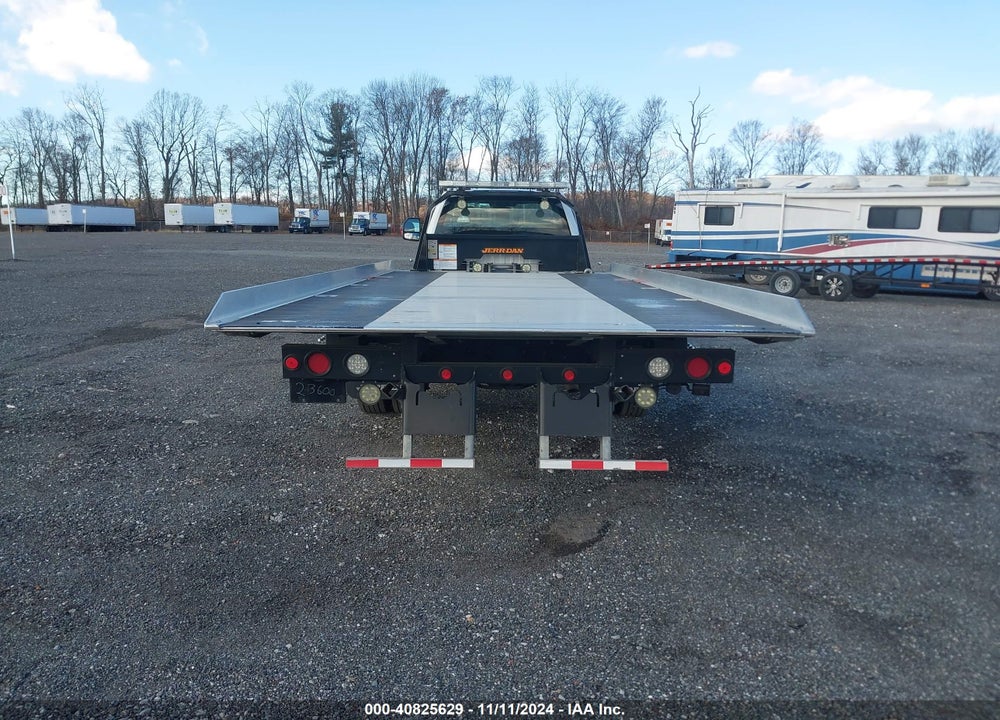 2021 FORD F-600 CHASSIS XL VIN: 1FDFF6KT2MDA14379