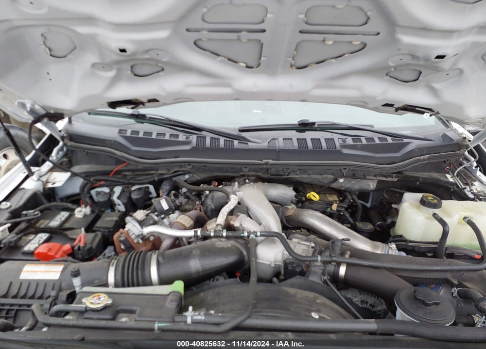 2021 FORD F-600 CHASSIS XL VIN: 1FDFF6KT2MDA14415
