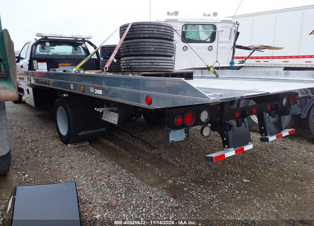 2021 FORD F-600 CHASSIS XL VIN: 1FDFF6KT2MDA14415