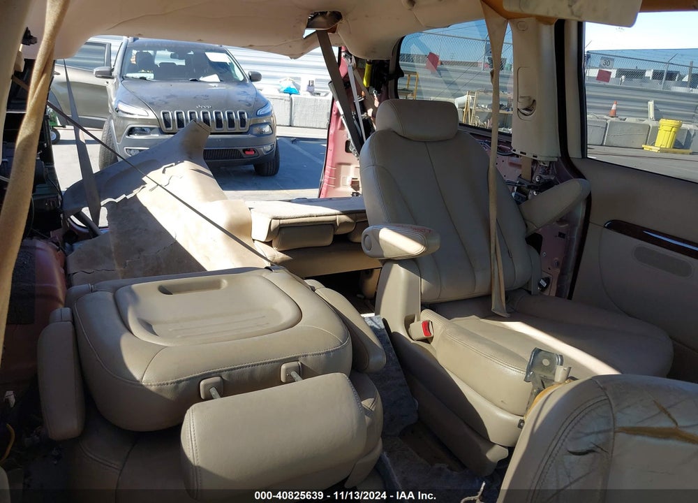 2007 HYUNDAI ENTOURAGE GLS/LIMITED/SE VIN: KNDMC233776027570