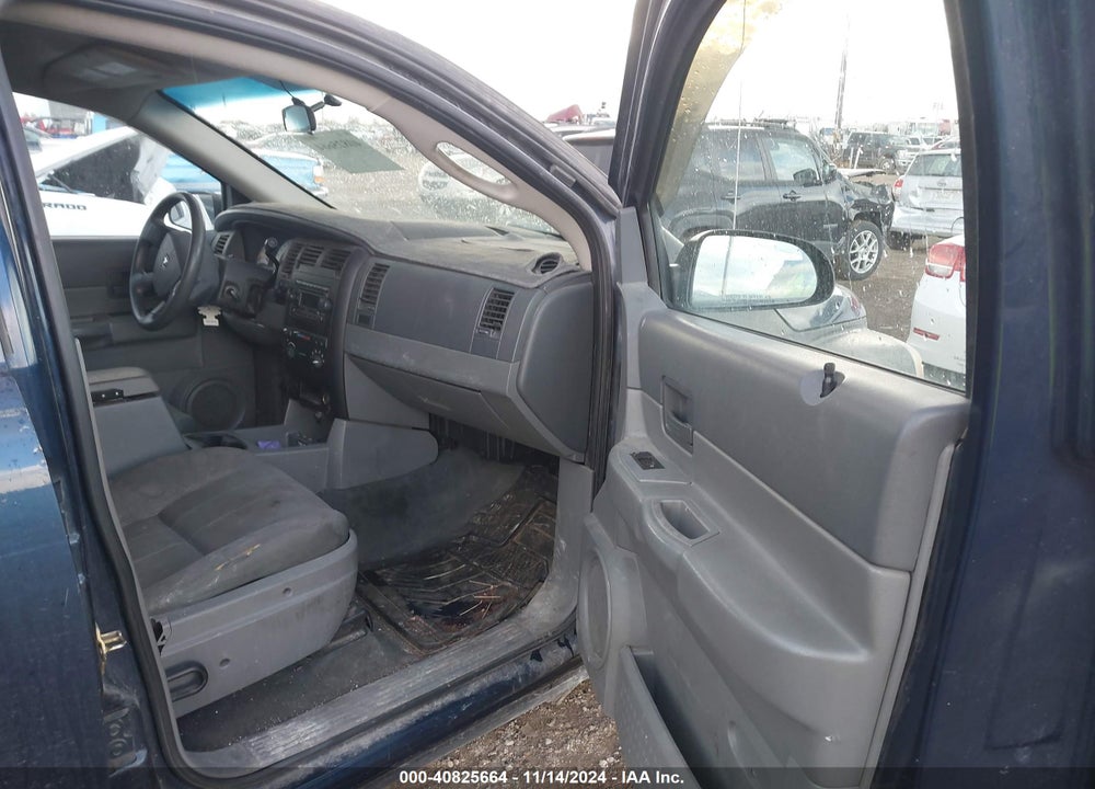 2006 DODGE DURANGO SXT VIN: 1D4HB38NX6F120752