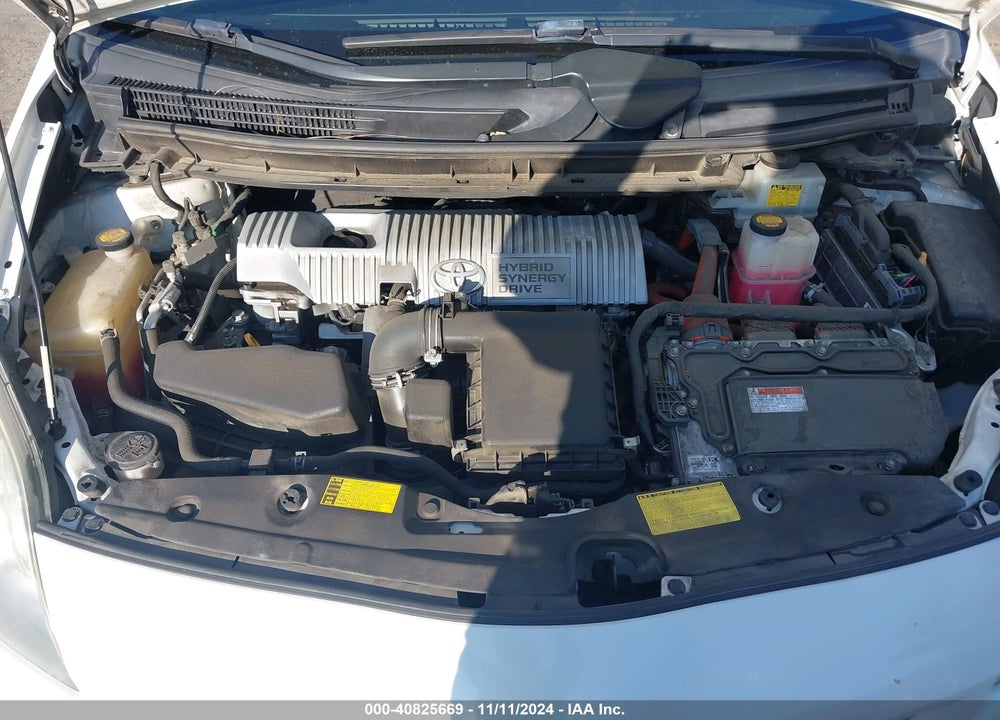 2013 TOYOTA PRIUS TWO VIN: JTDKN3DU4D5607827