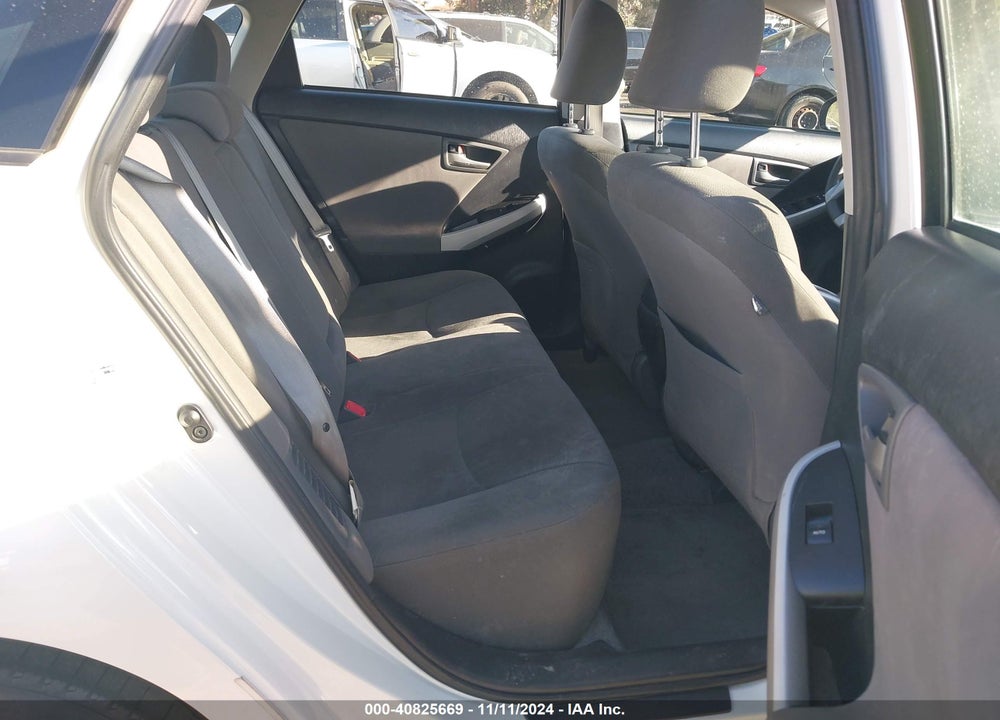 2013 TOYOTA PRIUS TWO VIN: JTDKN3DU4D5607827