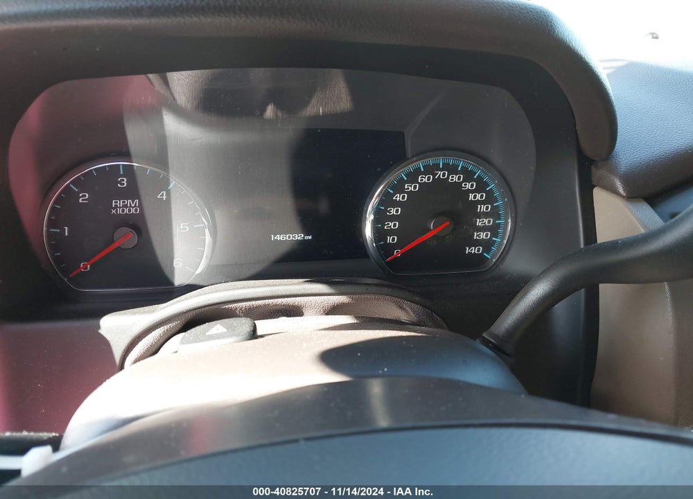 2017 GMC YUKON SLT VIN: 1GKS1BKC1HR343615