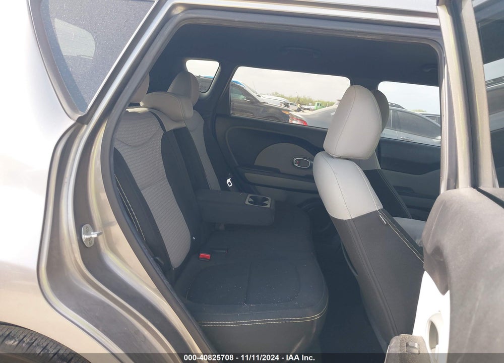 2015 KIA SOUL VIN: KNDJP3A54F7113154