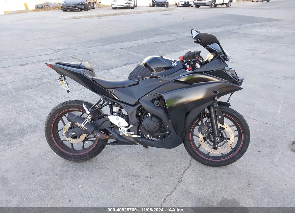 2018 YAMAHA YZFR3 VIN: MH3RH06Y2JK018326