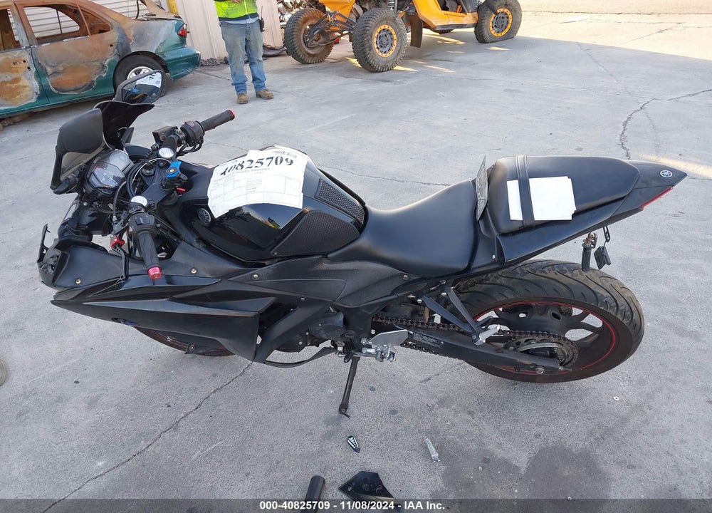 2018 YAMAHA YZFR3 VIN: MH3RH06Y2JK018326