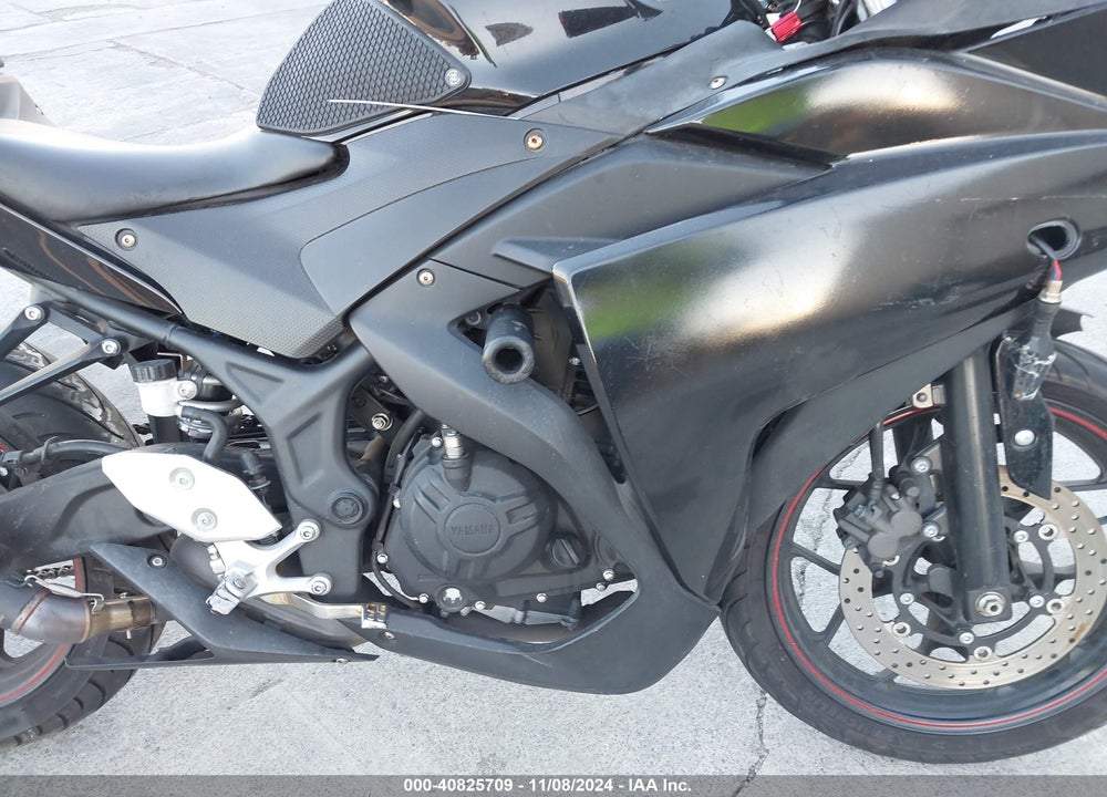 2018 YAMAHA YZFR3 VIN: MH3RH06Y2JK018326