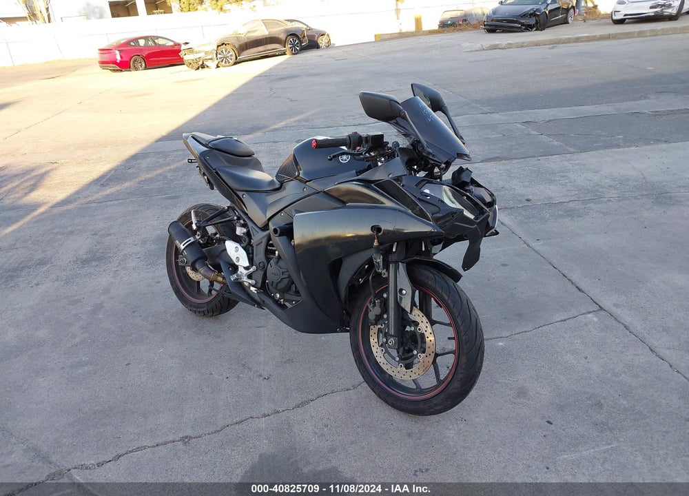 2018 YAMAHA YZFR3 VIN: MH3RH06Y2JK018326