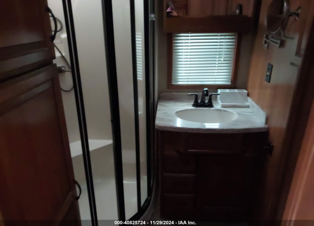 2014 DRV MOBILE SUITES VIN: 5KEFA3627E1007158