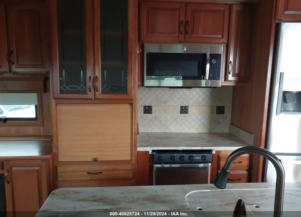 2014 DRV MOBILE SUITES VIN: 5KEFA3627E1007158