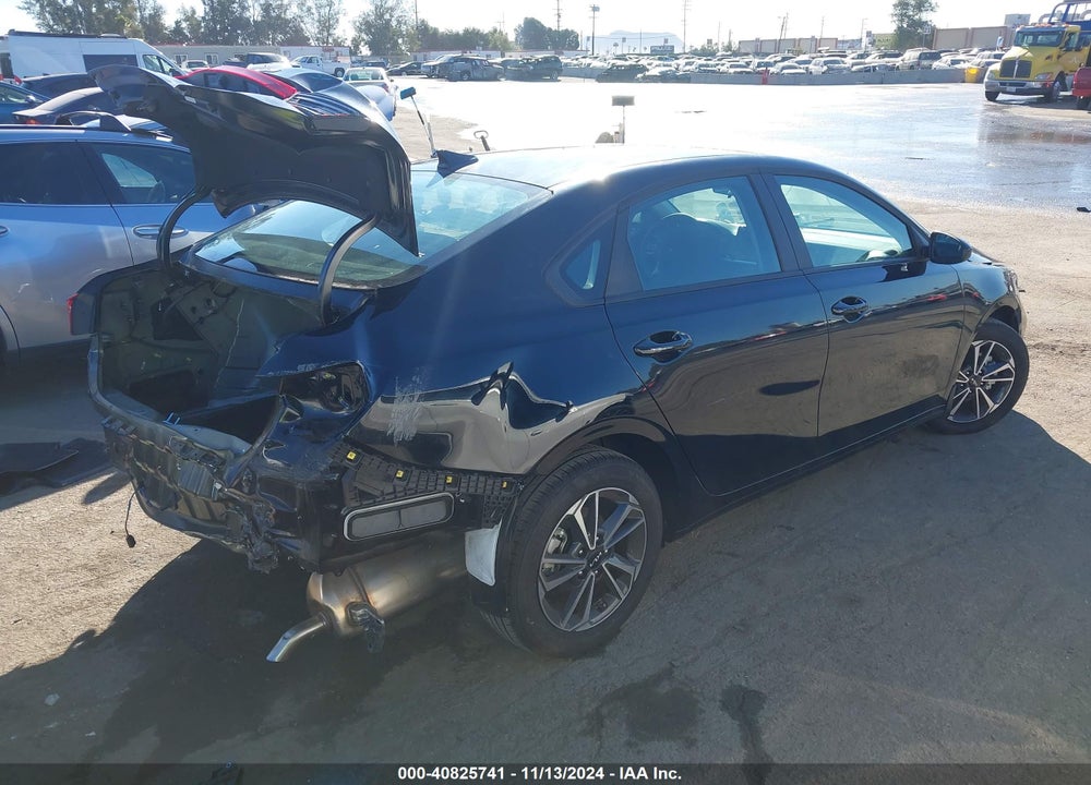 2024 KIA FORTE LXS VIN: 3KPF24AD1RE811162