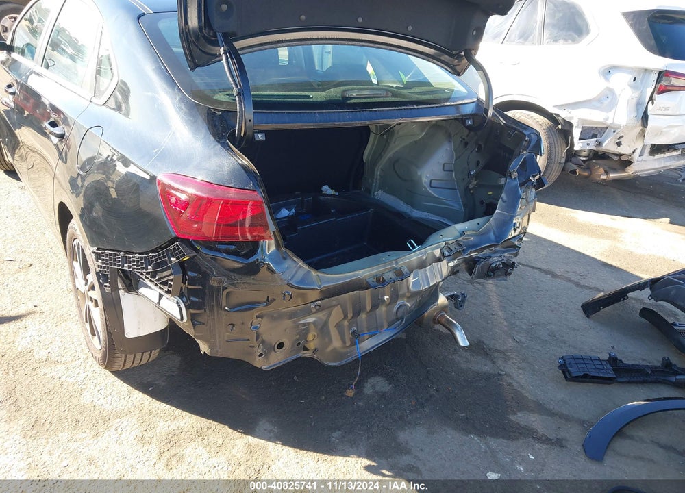 2024 KIA FORTE LXS VIN: 3KPF24AD1RE811162