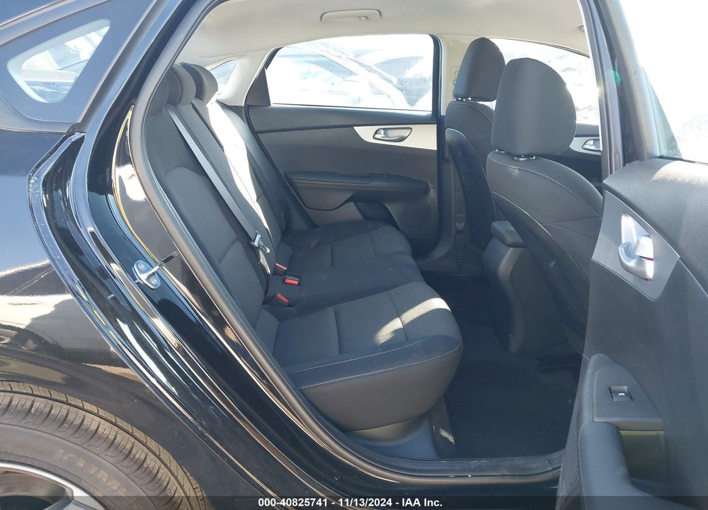 2024 KIA FORTE LXS VIN: 3KPF24AD1RE811162