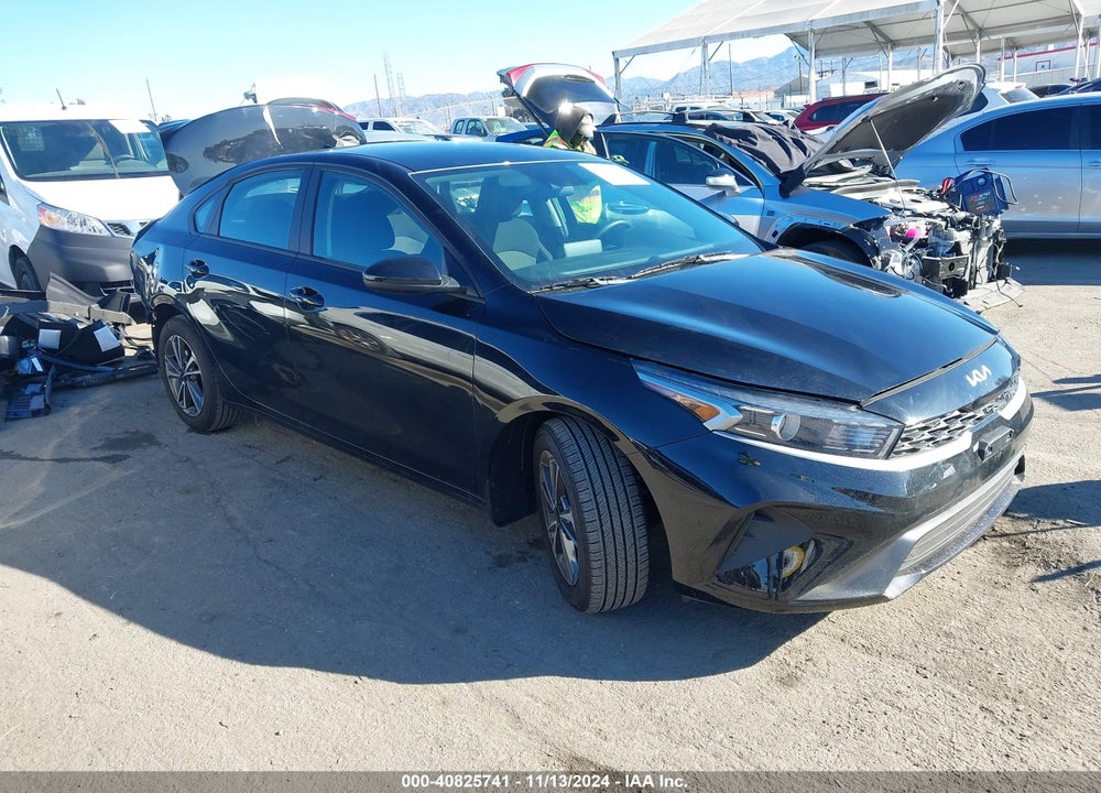 2024 KIA FORTE LXS VIN: 3KPF24AD1RE811162