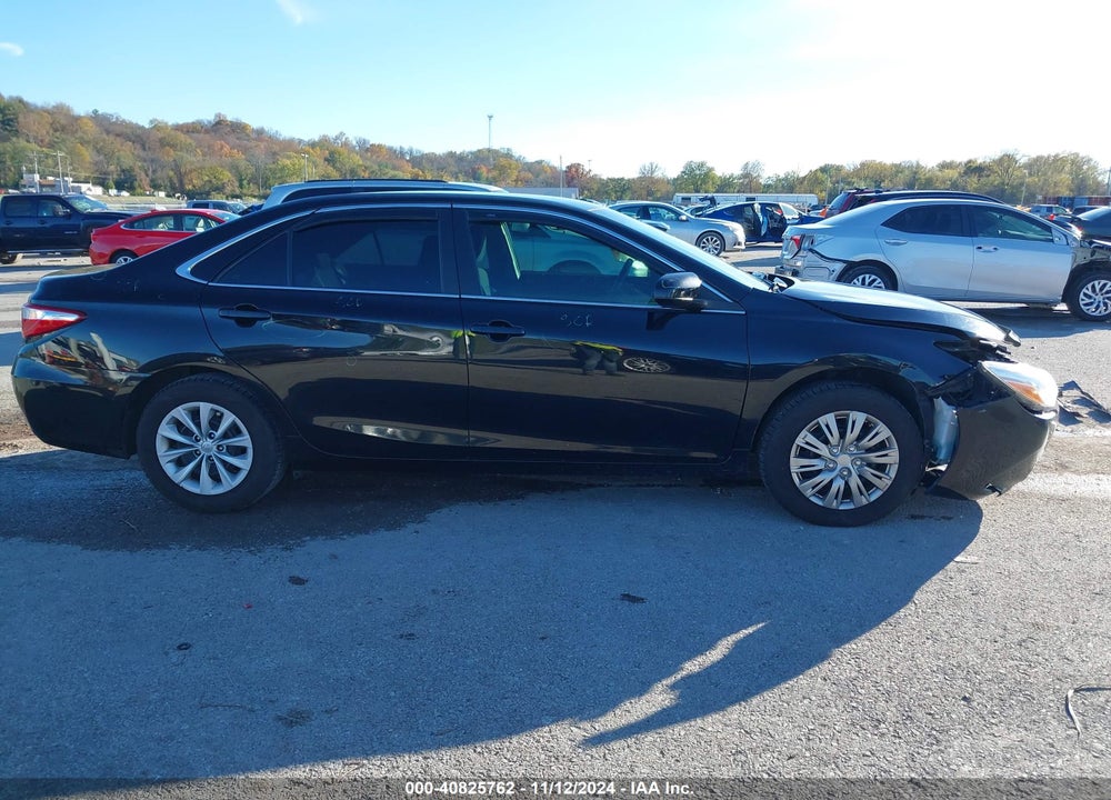 2017 TOYOTA CAMRY LE VIN: 4T1BF1FK2HU670073