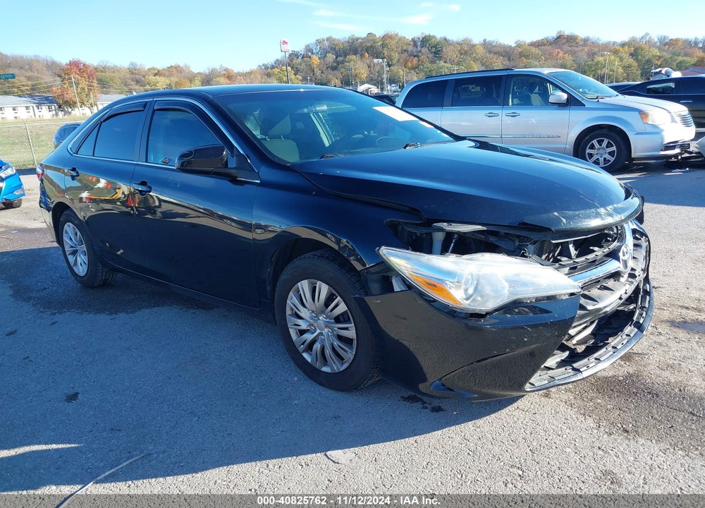 2017 TOYOTA CAMRY LE VIN: 4T1BF1FK2HU670073