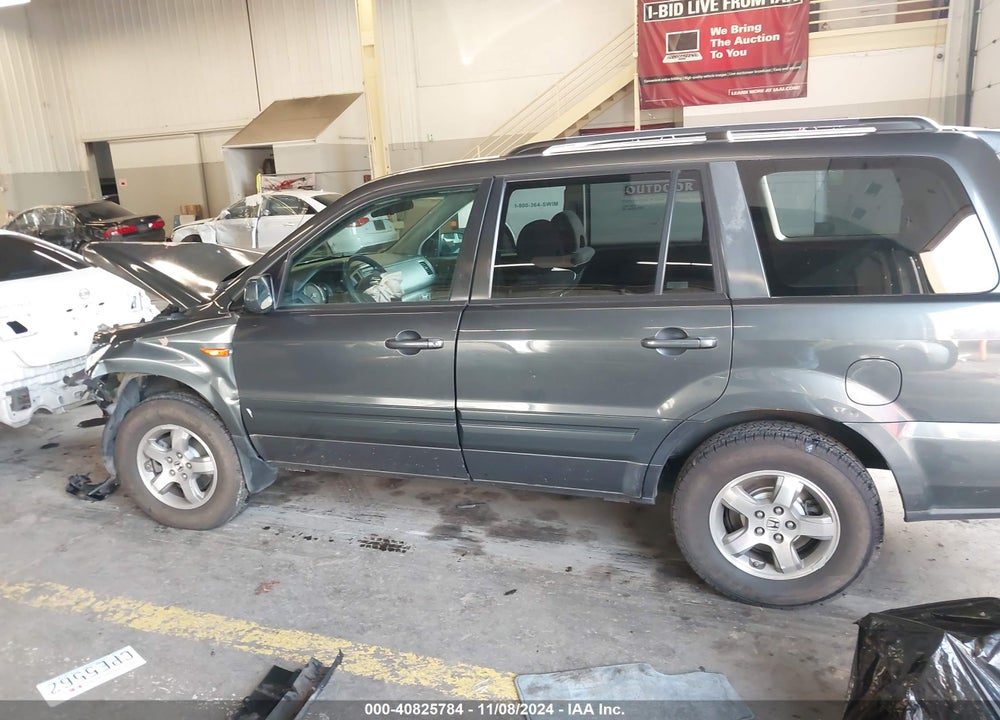 2006 HONDA PILOT EX VIN: 2HKYF18496H564028