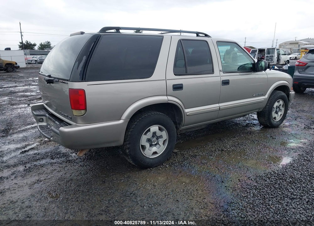 2002 CHEVROLET BLAZER LS VIN: 1GNDT13W52K211787