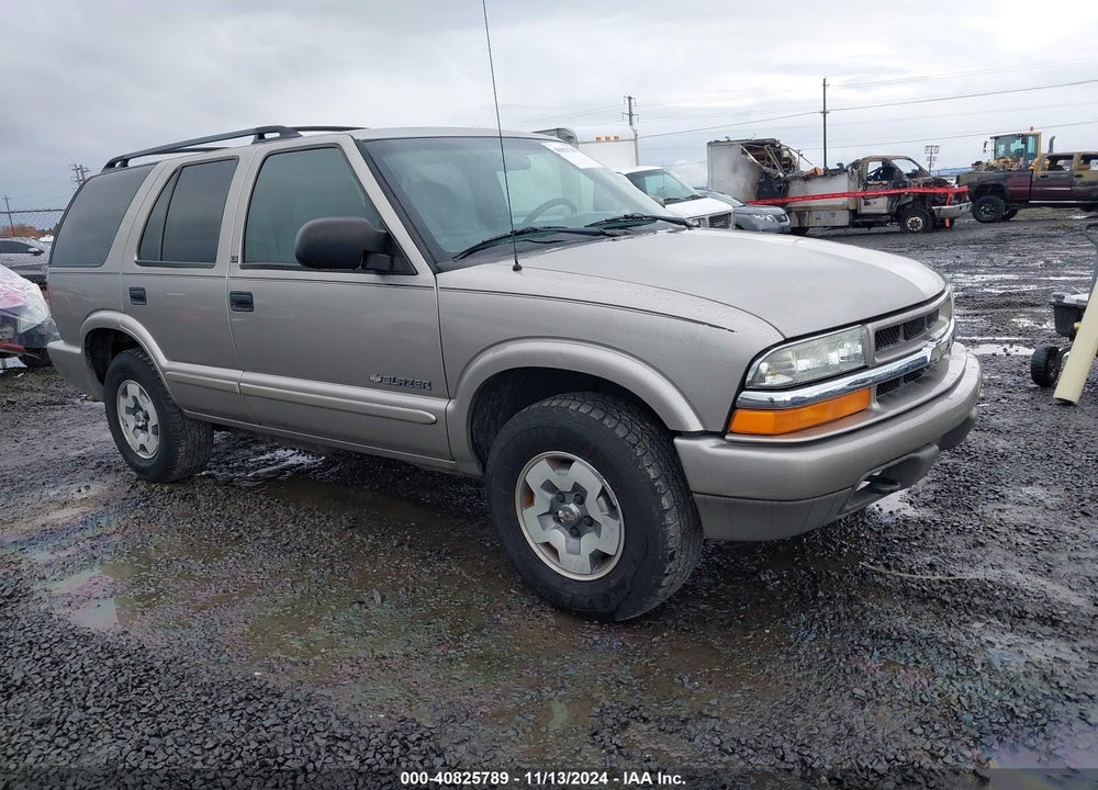 2002 CHEVROLET BLAZER LS VIN: 1GNDT13W52K211787