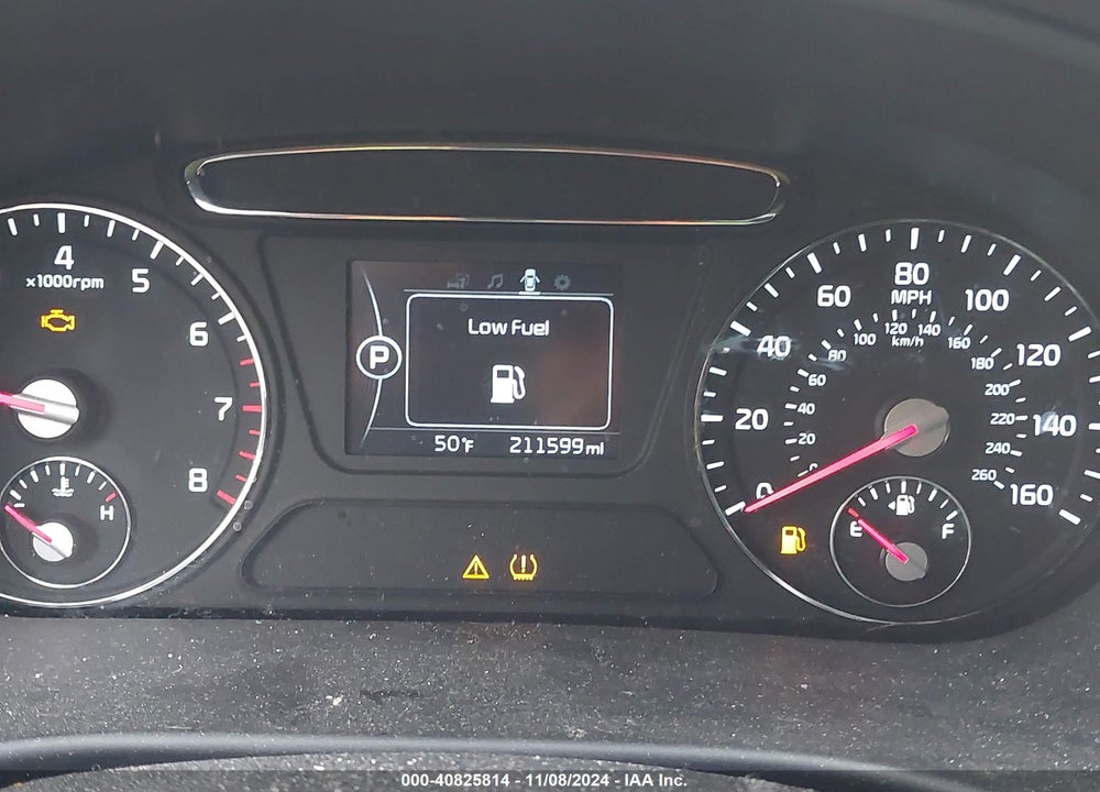 2016 KIA SORENTO 2.4L LX VIN: 5XYPGDA32GG061719