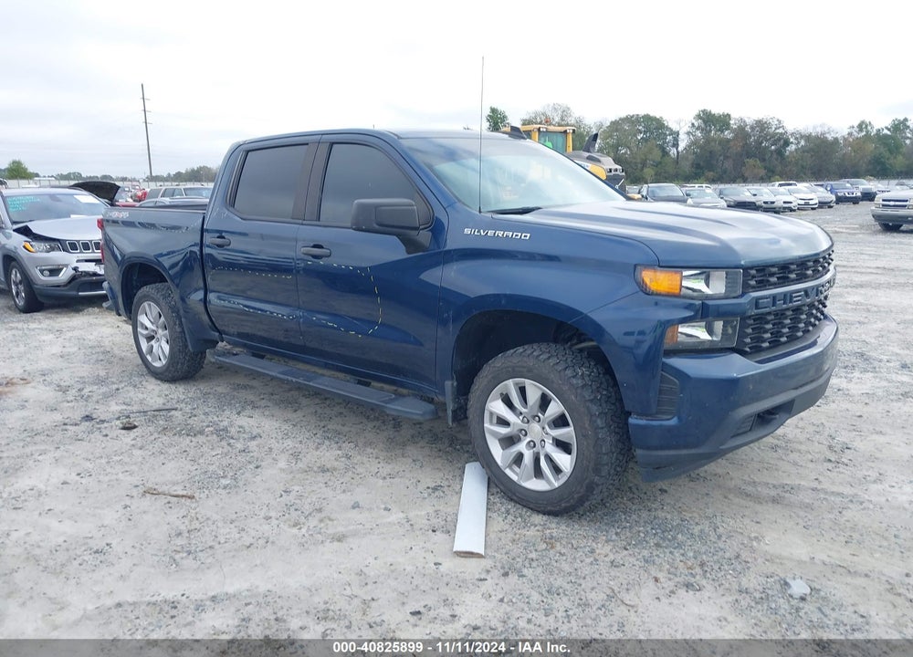 2021 CHEVROLET SILVERADO 1500 4WD SHORT BED CUSTOM VIN: 3GCPYBEK7MG323945