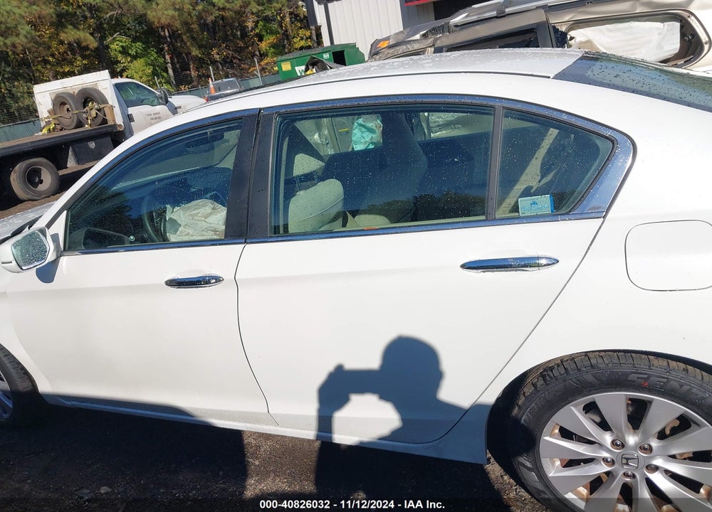 2015 HONDA ACCORD EX VIN: 1HGCR2F70FA060397