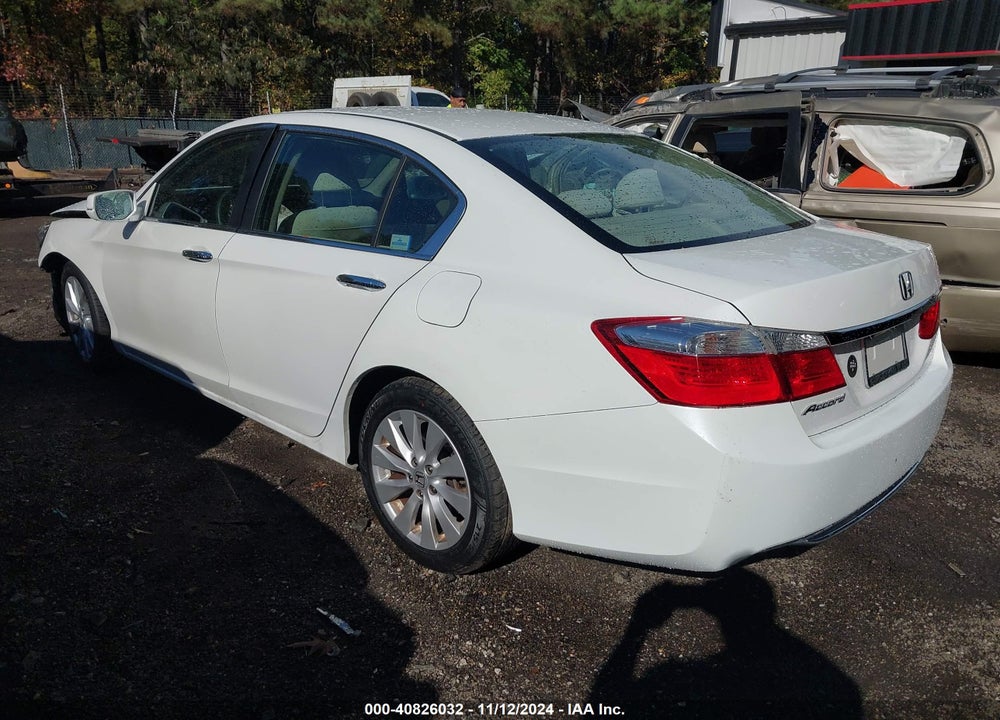 2015 HONDA ACCORD EX VIN: 1HGCR2F70FA060397