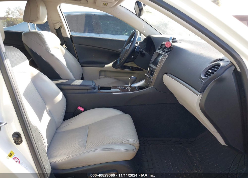 2011 LEXUS IS 250 VIN: JTHBF5C23B5132160