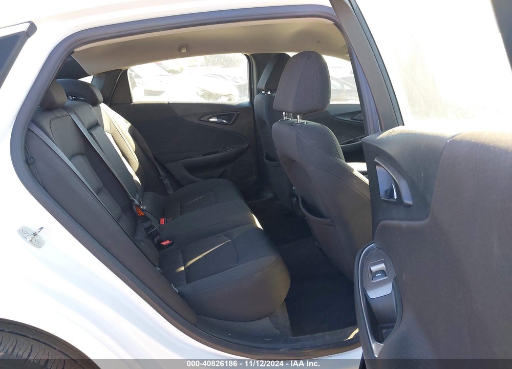 2018 CHEVROLET MALIBU LT VIN: 1G1ZD5ST4JF152550