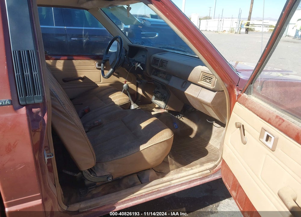 1985 TOYOTA PICKUP 1/2 TON RN50 VIN: JT4RN50RXF0096815