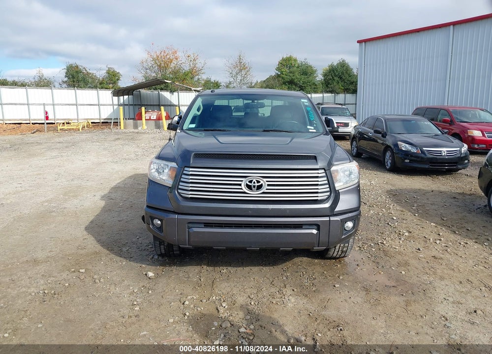 2017 TOYOTA TUNDRA PLATINUM 5.7L V8 VIN: 5TFGW5F11HX217697