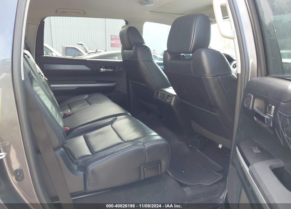 2017 TOYOTA TUNDRA PLATINUM 5.7L V8 VIN: 5TFGW5F11HX217697