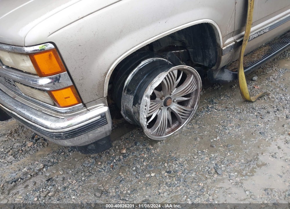 1999 CHEVROLET TAHOE LT VIN: 1GNEC13R9XR150344
