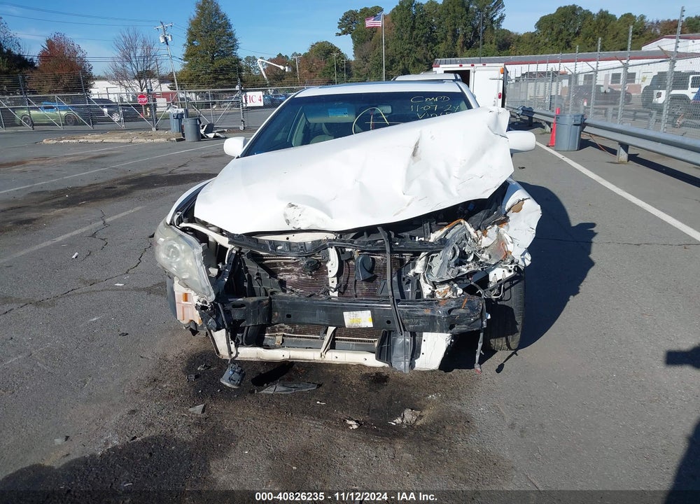 2011 TOYOTA CAMRY XLE VIN: 4T1BF3EK0BU656225