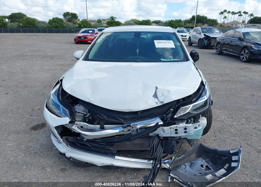 2017 CHEVROLET CRUZE VIN: 1G1BE5SM1H7271829