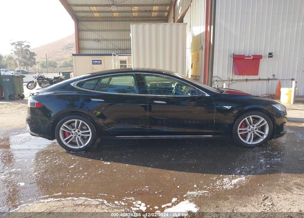 2014 TESLA MODEL S VIN: 5YJSA1H15EFP61933
