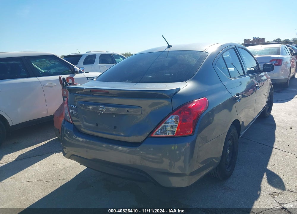 2018 NISSAN VERSA 1.6 S+ VIN: 3N1CN7AP1JL828150