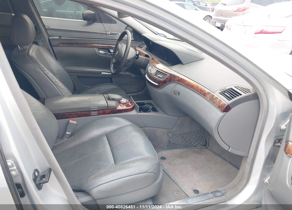 2007 MERCEDES-BENZ S 550 VIN: WDDNG71X37A041030