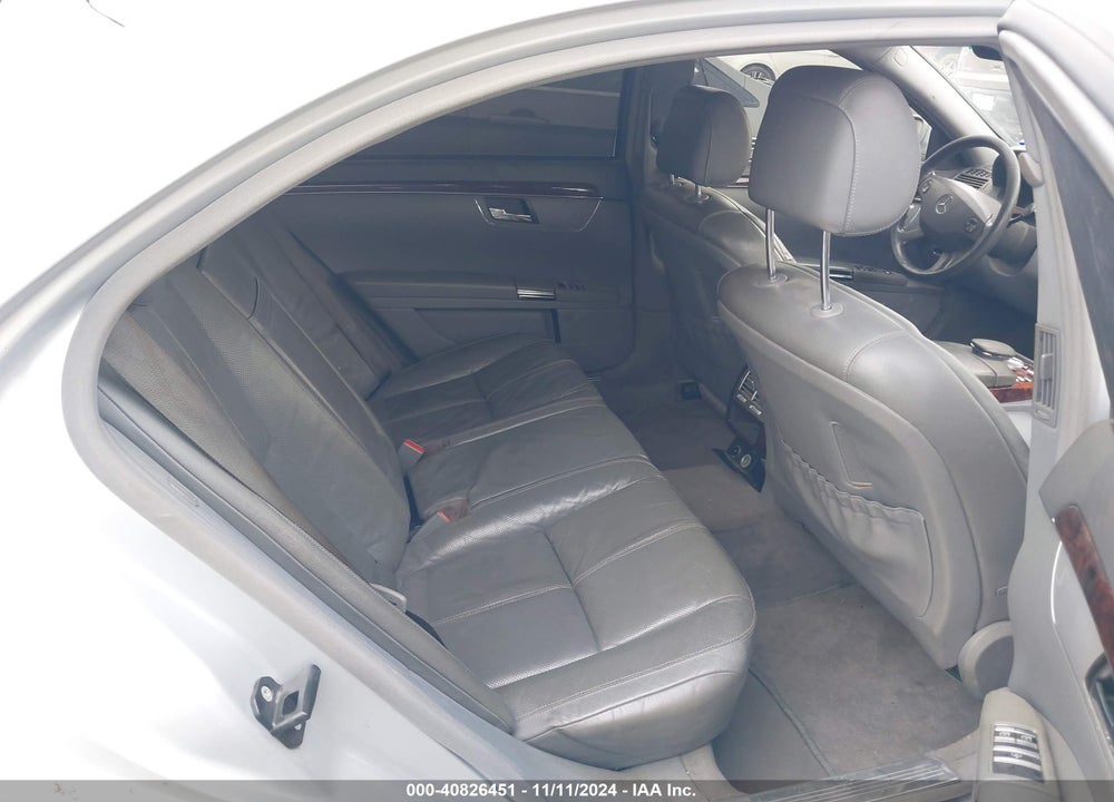 2007 MERCEDES-BENZ S 550 VIN: WDDNG71X37A041030