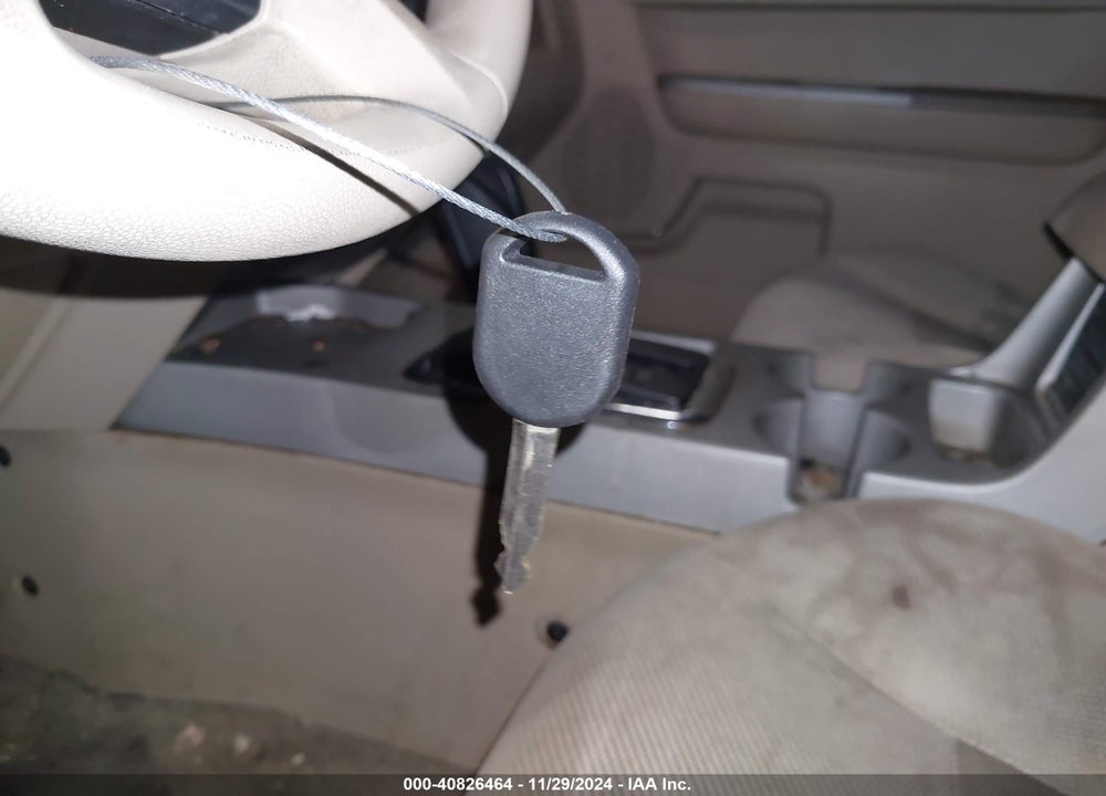 2008 FORD ESCAPE XLT VIN: 1FMCU03188KA88233
