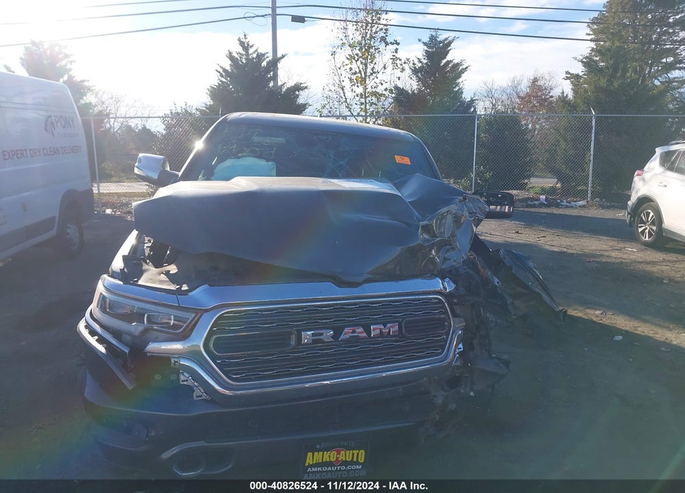 2019 RAM 1500 LIMITED 4X4 5'7 BOX VIN: 1C6SRFHT1KN790275