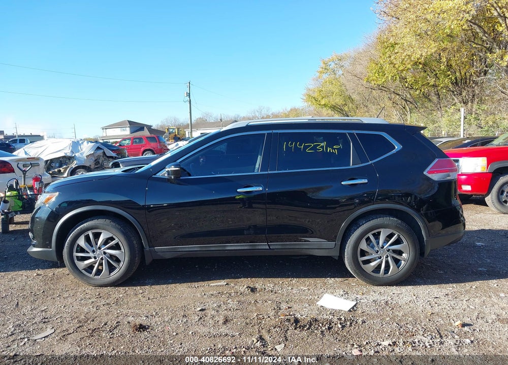 2015 NISSAN ROGUE SL VIN: 5N1AT2MV1FC828476