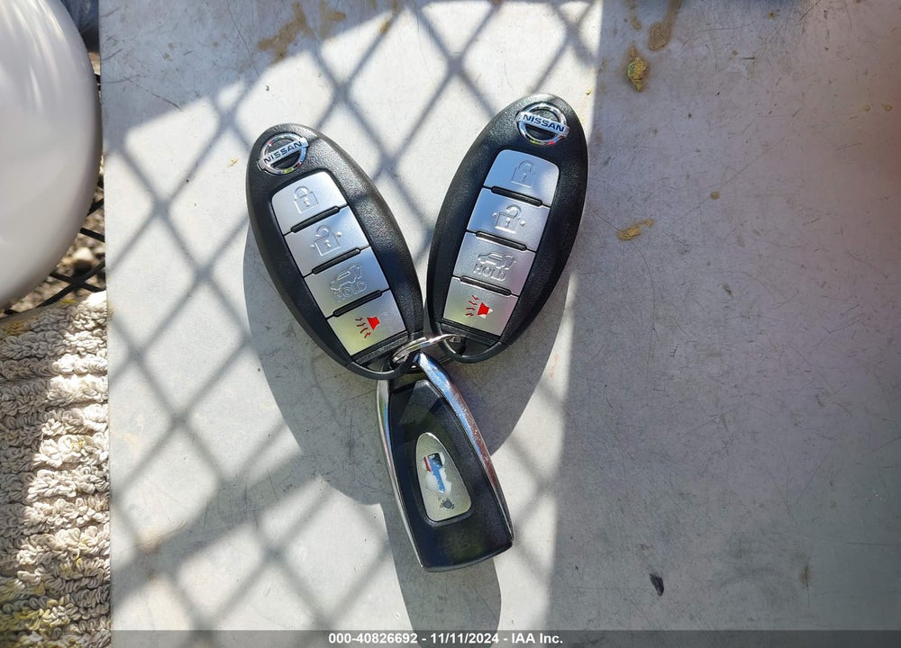 2015 NISSAN ROGUE SL VIN: 5N1AT2MV1FC828476