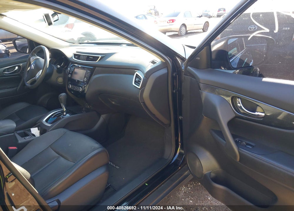 2015 NISSAN ROGUE SL VIN: 5N1AT2MV1FC828476